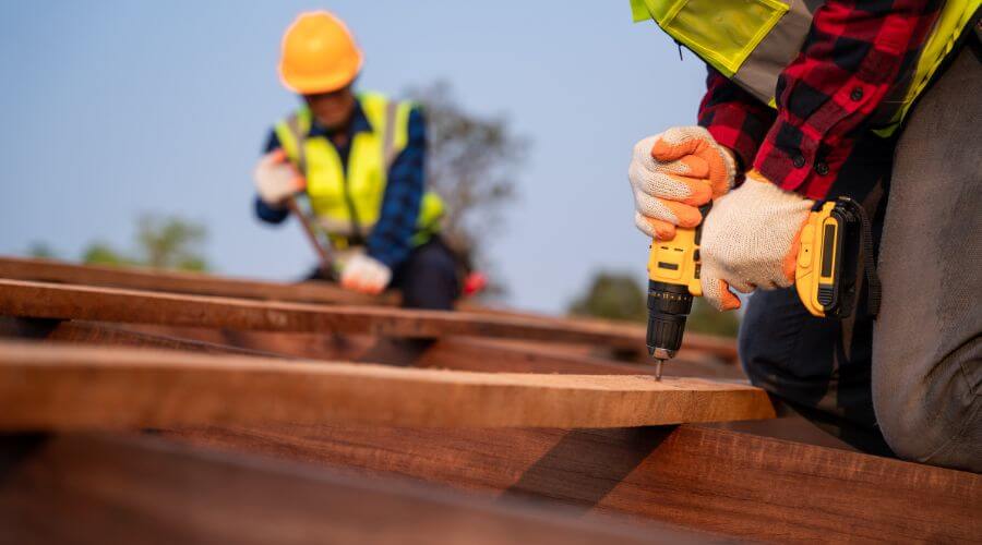 Professional Flat Roofing Installation in Roanoke, IL